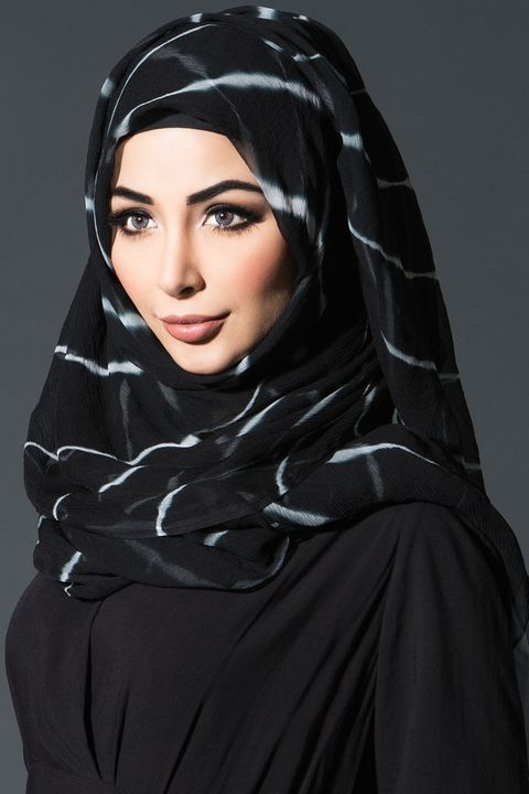 Plain Cotton Ladies Black Hijab, Size : Standard
