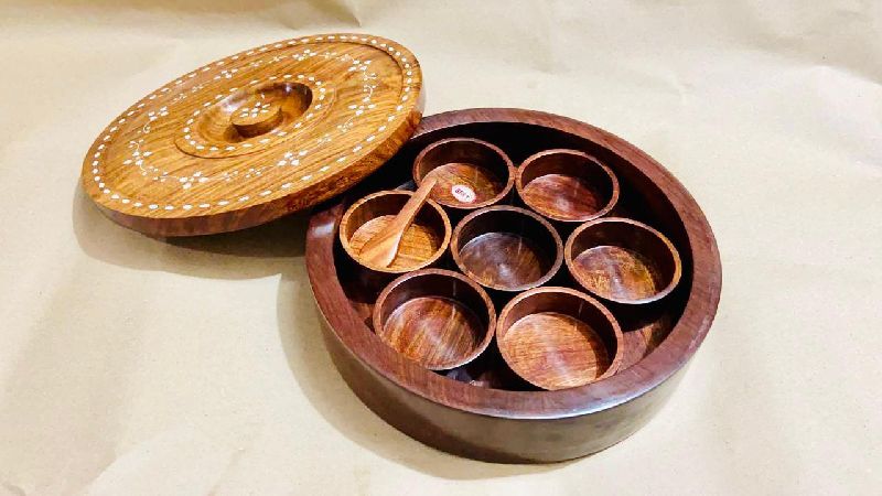Polished Wooden Round Spice Box, Size : Standard