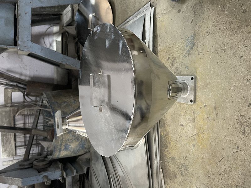 Round Polished Stainless Steel Hopper, For Industry, Feature High