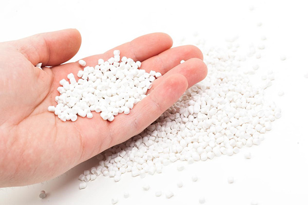 Polycarbonate PC Milky White Granules, for Blow Moulding, Blown Films, Injection Moulding, Packaging Type : Packet