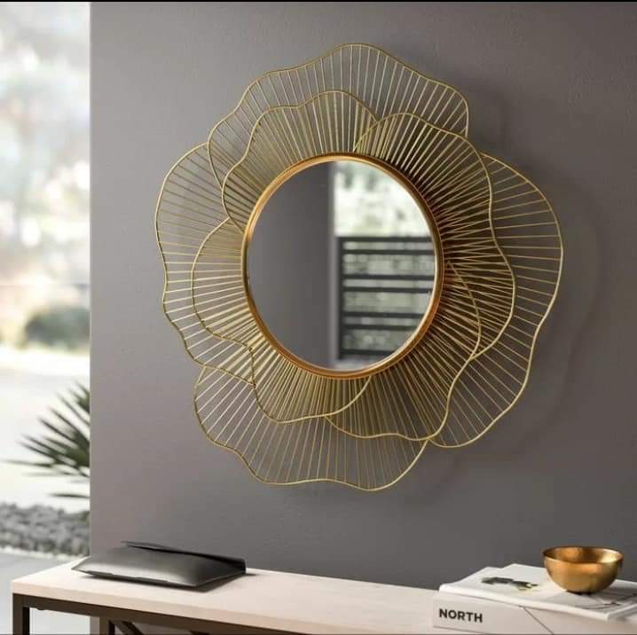 Polished Decorative Wall Mirror, Size : Medium