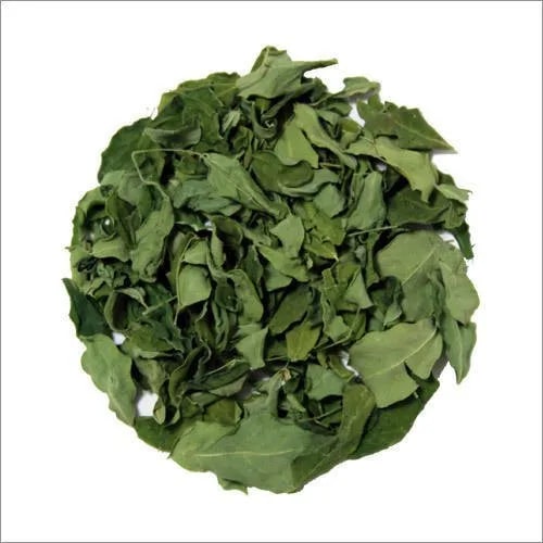 dried moringa leaves