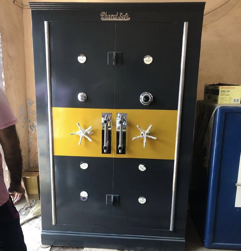 Polished Metal steel locker, for Offiice Use, Safety Use, Size : 72x36x27cm