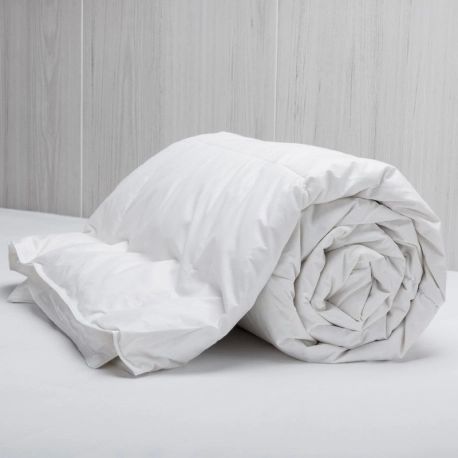 White Plain Duvets, For Hotel Use, Feature : Impeccable Finish, Comfortable