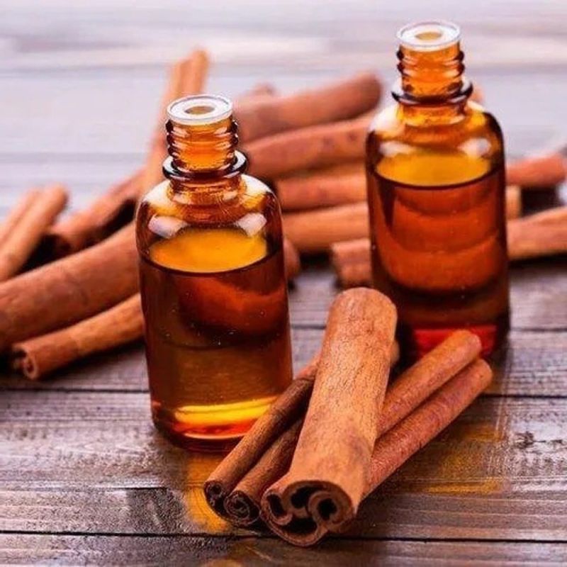 Yellow Liquid Cinnamon Oil, for Health Problem, Grade : Cosmetic Grade