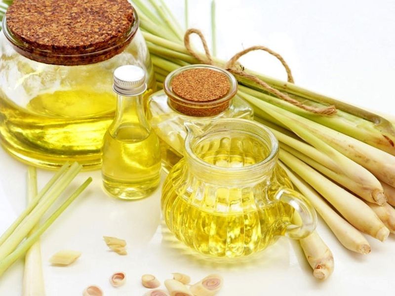 Liquid Lemongrass Oil, for Reduce Body Aches, Cosmetics Products, Packaging Type : Plastic Bottles