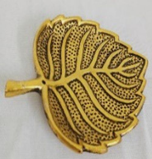 Golden Leaf Shape Metal Agarbatti Stand, for Mall, Hotel, Banquets, Size : Multisizes
