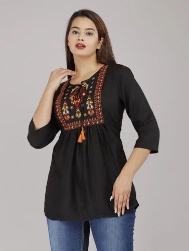 Gawdi Printed Cotton Ladies Black Embroidered Top, Size : All Size