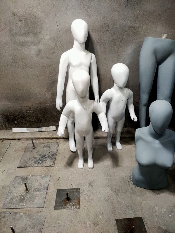 White Full Body Fiber kids mannequin, for Mall Use, Showroom Use, Style : Standing