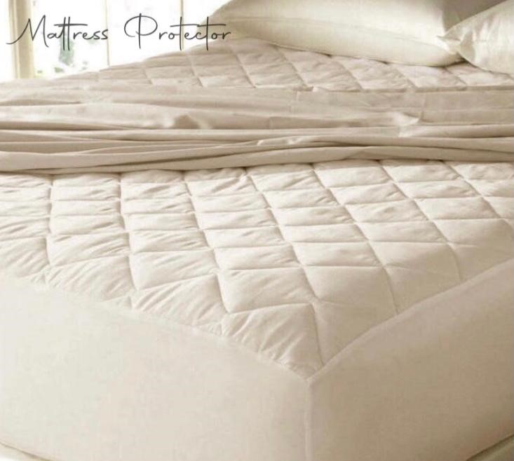 Rectangular Cotton Quilted Off White Mattress Protector, for Home, Hotel, Technics : Machine Made