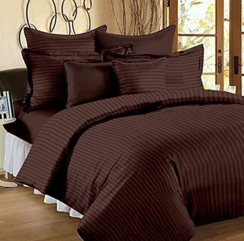 Rectangular Hotel Plain Maroon Bed Duvet, for Bedroom Use, Size : Standard