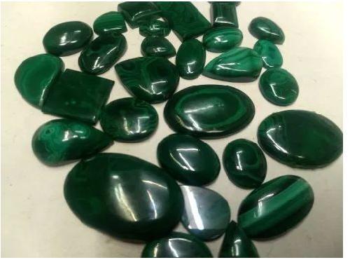 Oval Melachite Gemstones, Color : Green