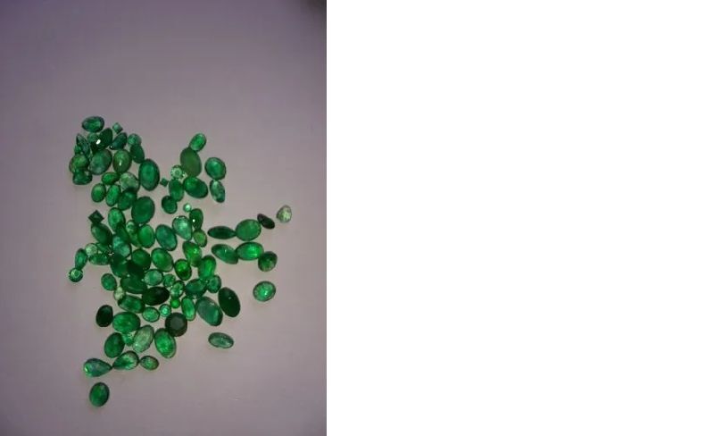 Natural Emerald Stones, Packaging Type : Packets