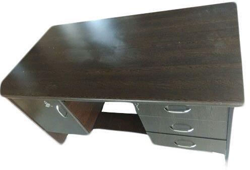 Office Wooden Table, Size : 4.5 feet * 2.5 feet * 30 inch