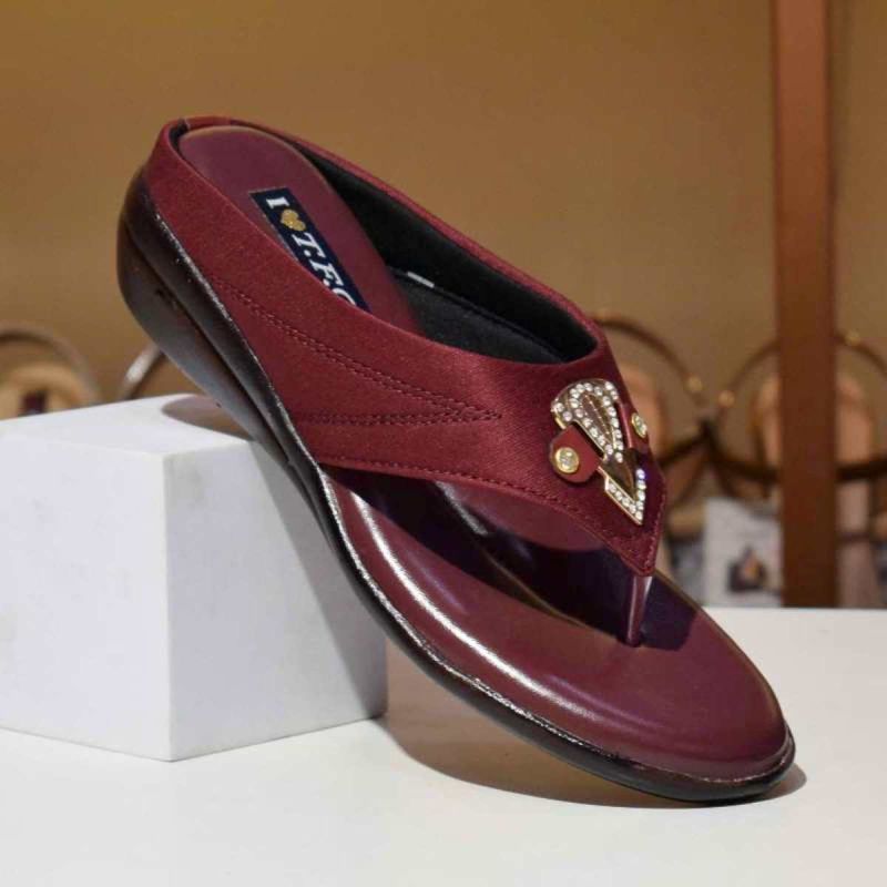 Quality discount ladies slippers