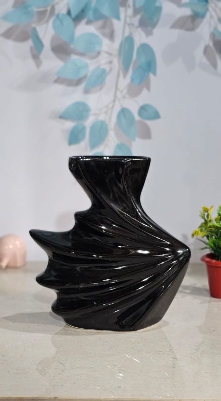 Black Ceramic Peacock Shape Flower Pot
