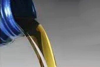 Light Yellow Liquid PCMO Engine Oil Additive, for Automobiles, Purity : 100%