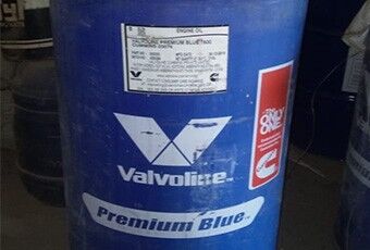 Premium Blue Engine Oil, for Automobiles, Packaging Type : Plastic Cans