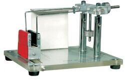 Apparatus To Show On Conductor In A Magnetic Field