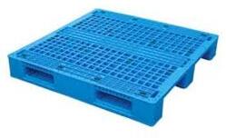 plastic pallets