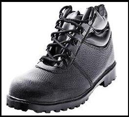Nitrile Sole Safety Shoes