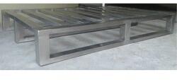Genious Engineering Material Movement Metal Pallet, Capacity : 100 T0 1 Ton