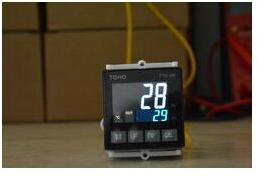 Toho 50/60Hz Temperature Controllers, Size : 48 x 48 mm