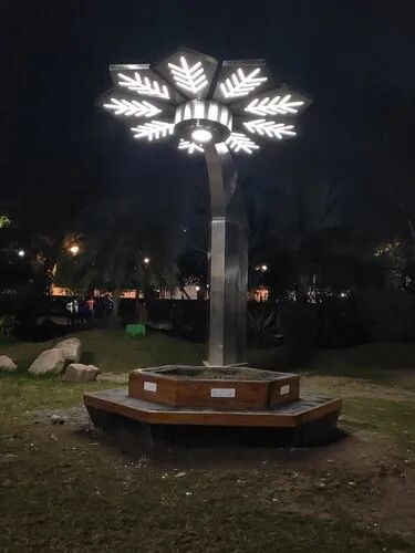 Shaffer Solar Palm Tree