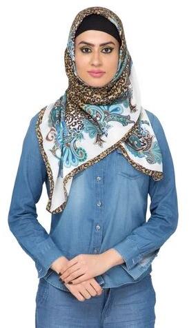 Safari Border Hijab, Size : 100 X 100 CM