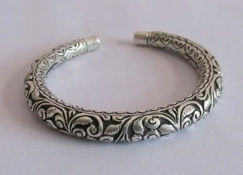 Men Silver Bracelet, Size : Free size