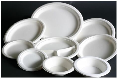 round plastic plates