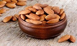 Organic Almond Nuts, for Milk, Sweets, Taste : Crunchy