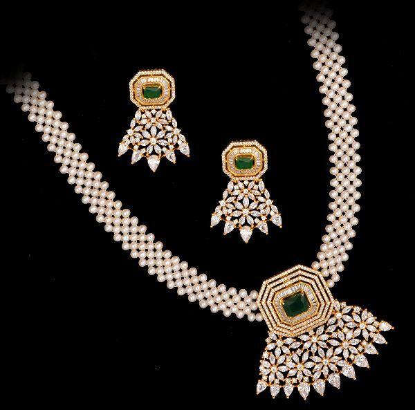 Polished american diamond necklace set, Packaging Type : Velvet Box