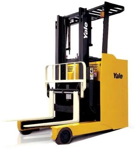 Yale Stand On Reach Truck, Capacity : 1500 Kg