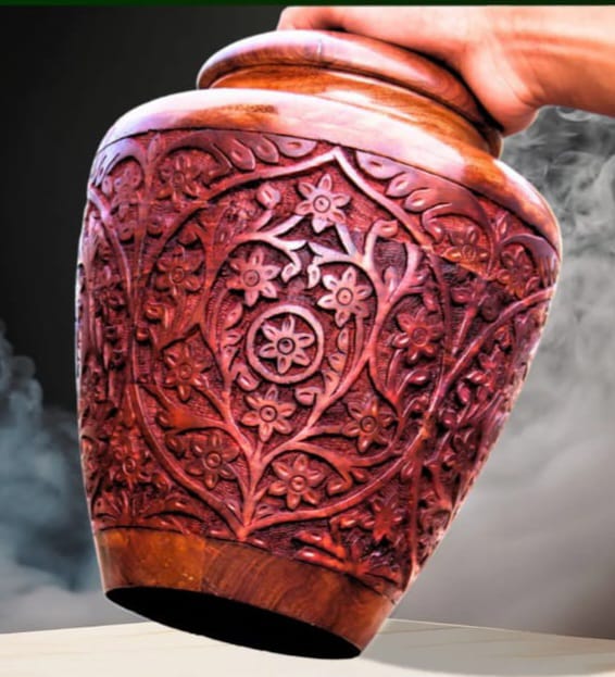 Red Round Carved Polished Wooden Cremation Urn, Style : Amtique