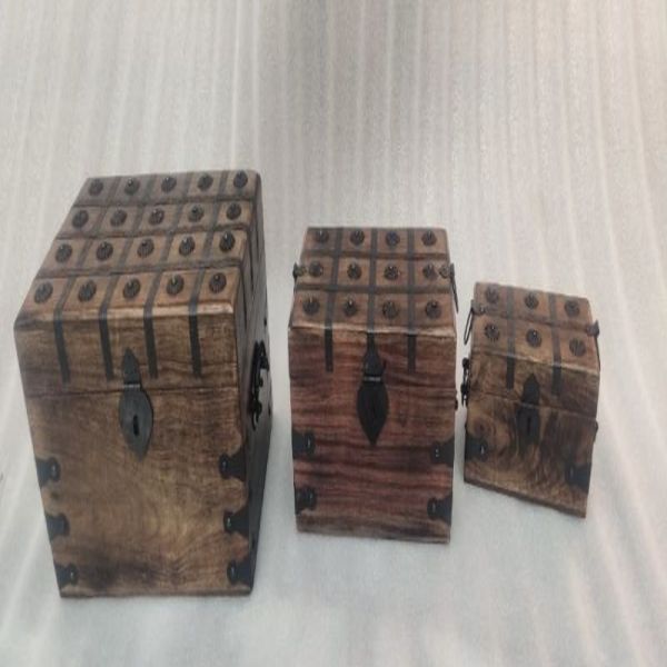 Carved Wooden Trunk Box, Size : Standard