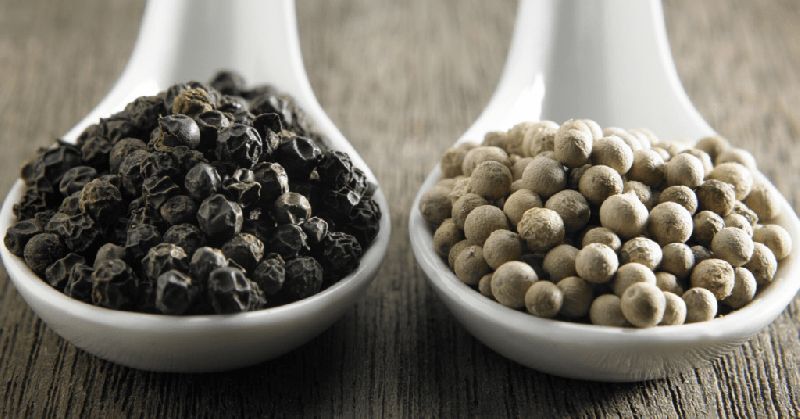 Bold Natural black pepper, for Cooking, Spices, Food Medicine, Certification : Import Certifications