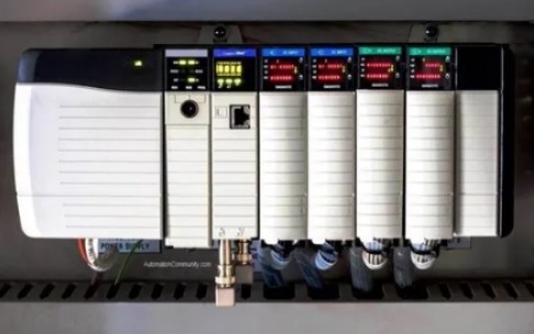 White Allen Bradley PLC Control Panel, for Industrial