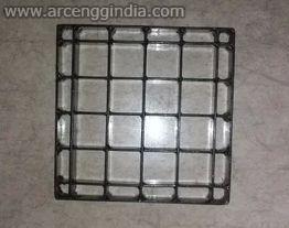 Square Podium Mild Steel Grating, for Industrial, Domestic, Feature : Fine Finished, High Strength