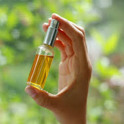Yellow Cressida Liquid Age Miracle Oil, for Skin Product Use, Cosmetic, Face, Packaging Type : Bottle