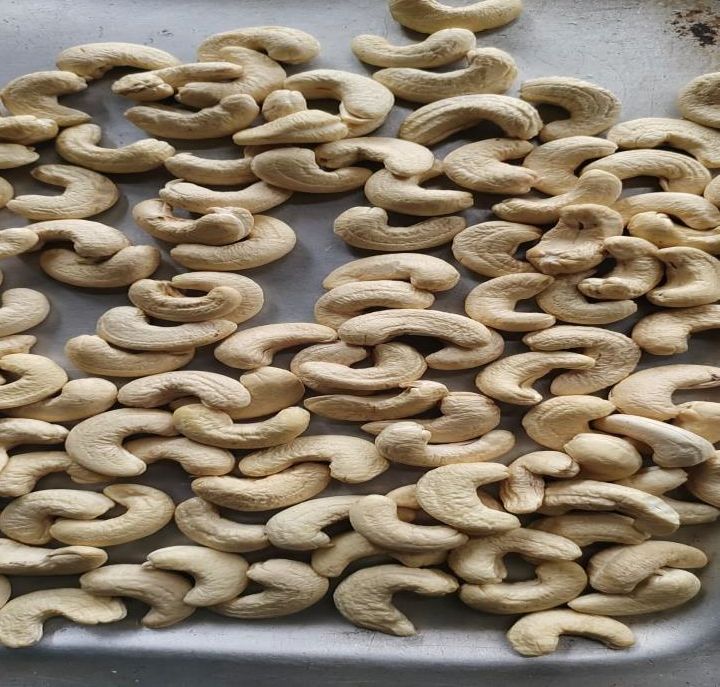 White Raw W180 Cashew Nuts, Shelf Life : 3 Months