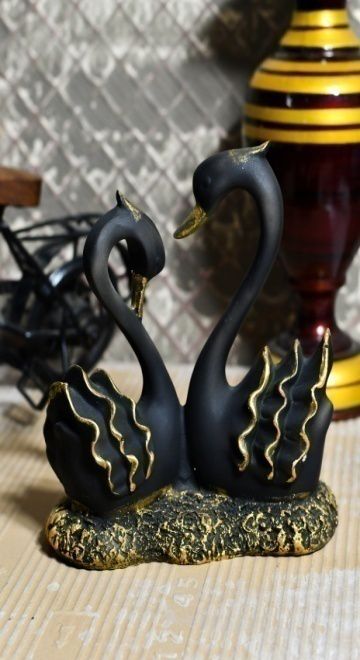 Black Swan Pair Polyresin Statue, for Home Decor