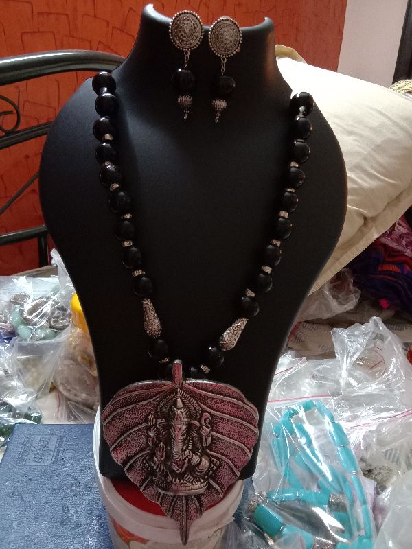 Glass Beads Necklace Set