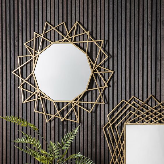 Filomena Decorative Metal Wall Mirror, Feature : Attractive Look, Easy To Fit, Fine Finish