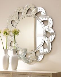 Onymee Glass Round Decorative Wall Mirror, for Hotels, Interior