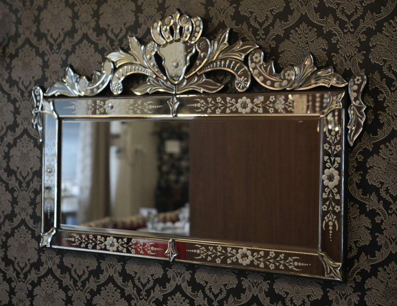 Wall Mounted Antique Venetian Mirror, for Household, Hotels, Interior, Mirror Shape : Rectangular