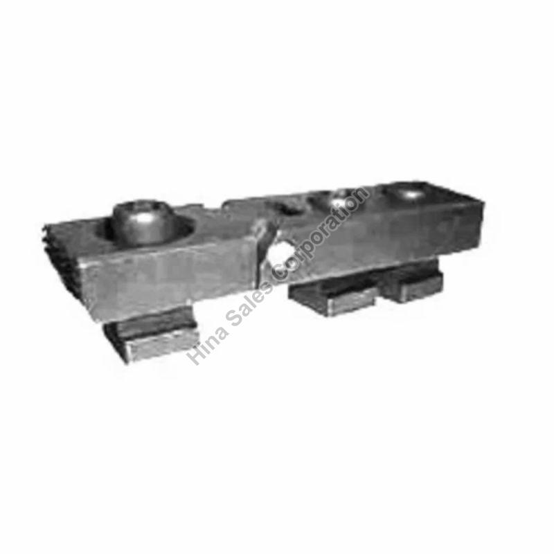 Black Rectangular Manual Mild Steel Heavy Duty Pinch Clamp, for Industrial, Speciality : Easy To Fit