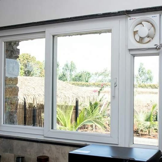VENESTA White Rectangular Sliding Polished kitchen window, for Home, Size : 4x6 Feet