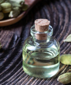 Liquid Cardamom Oil, for Cooking, Feature : Relieves Muscular Spasms, Gives Skin Radiance