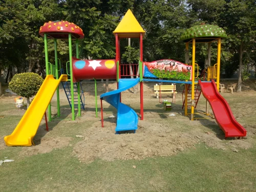 Playground Multiplay Station